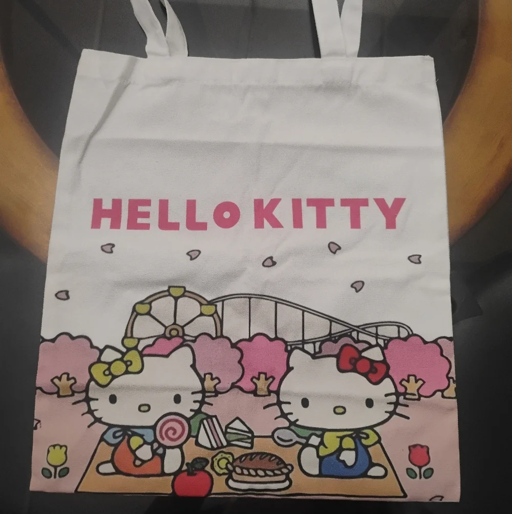 Hello Kitty Pink Picnic Cotton Canvas Tote with Bonus Water Bottle NEW